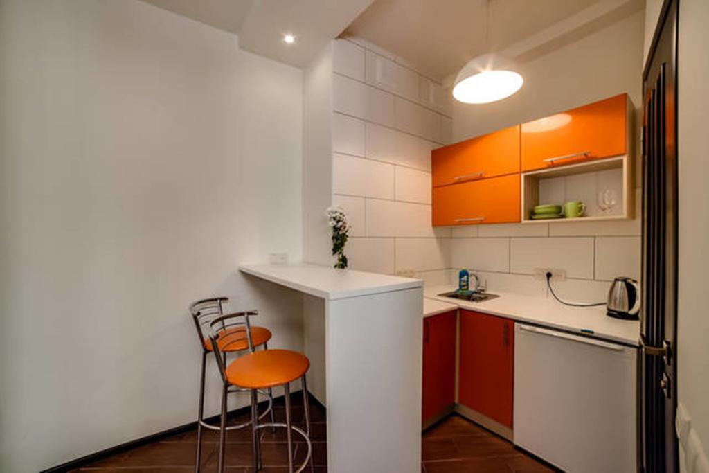 Apartments On Roppoporta 7B Лвив Екстериор снимка